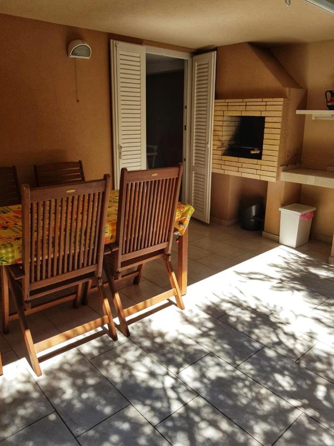 מאנדרה Apartmani Vrancic מראה חיצוני תמונה